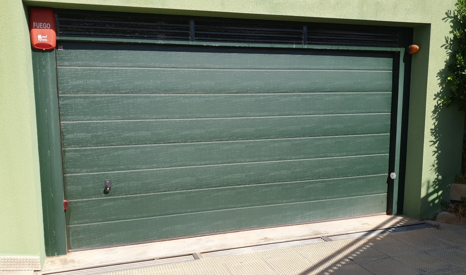 Puerta seccional automática de alta calidad